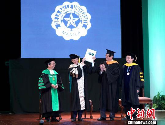 馬云成世界首個(gè)科技創(chuàng)業(yè)名譽(yù)博士鼓勵(lì)年輕人科技創(chuàng)業(yè)